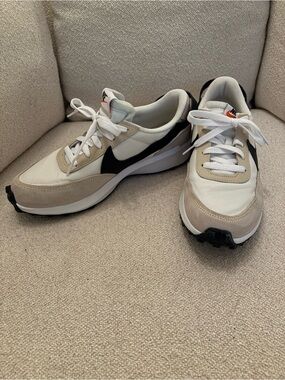 Nike Women’s Waffle Debut Sneakers - size 8.5 -   Sanddrift